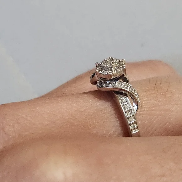 Vintage Ross-Simons Natural Diamond .205CTW & Sterling Silver 925 Ring